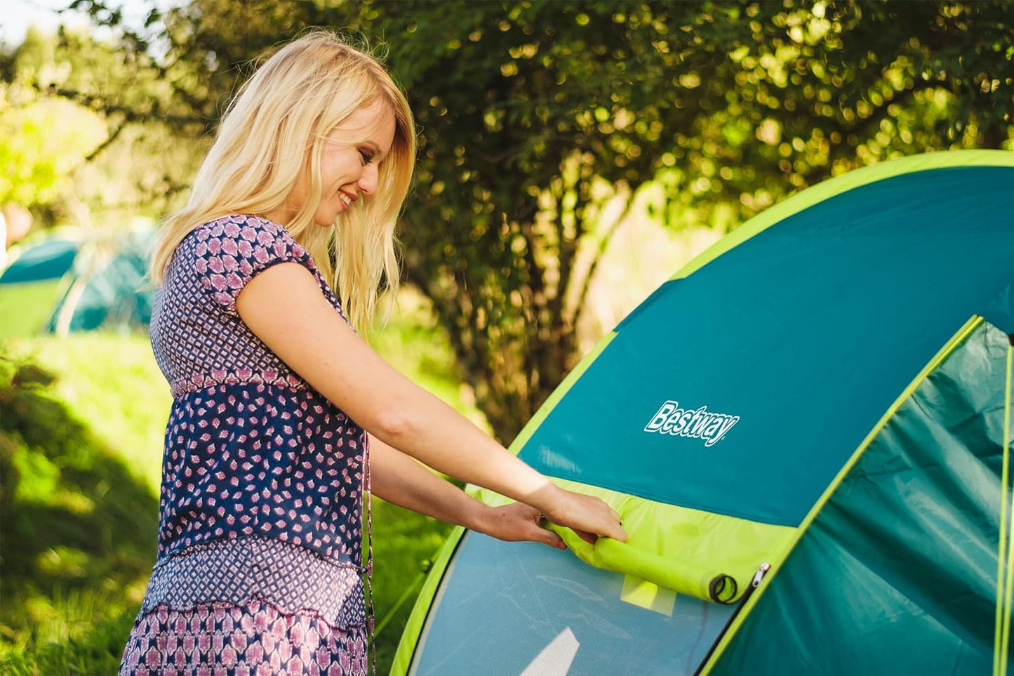 Bestway Premium Kamp Seti: 4 Kişilik Çadır + Kendinden Pompalı & Yastıklı Queen Şişme Yatak