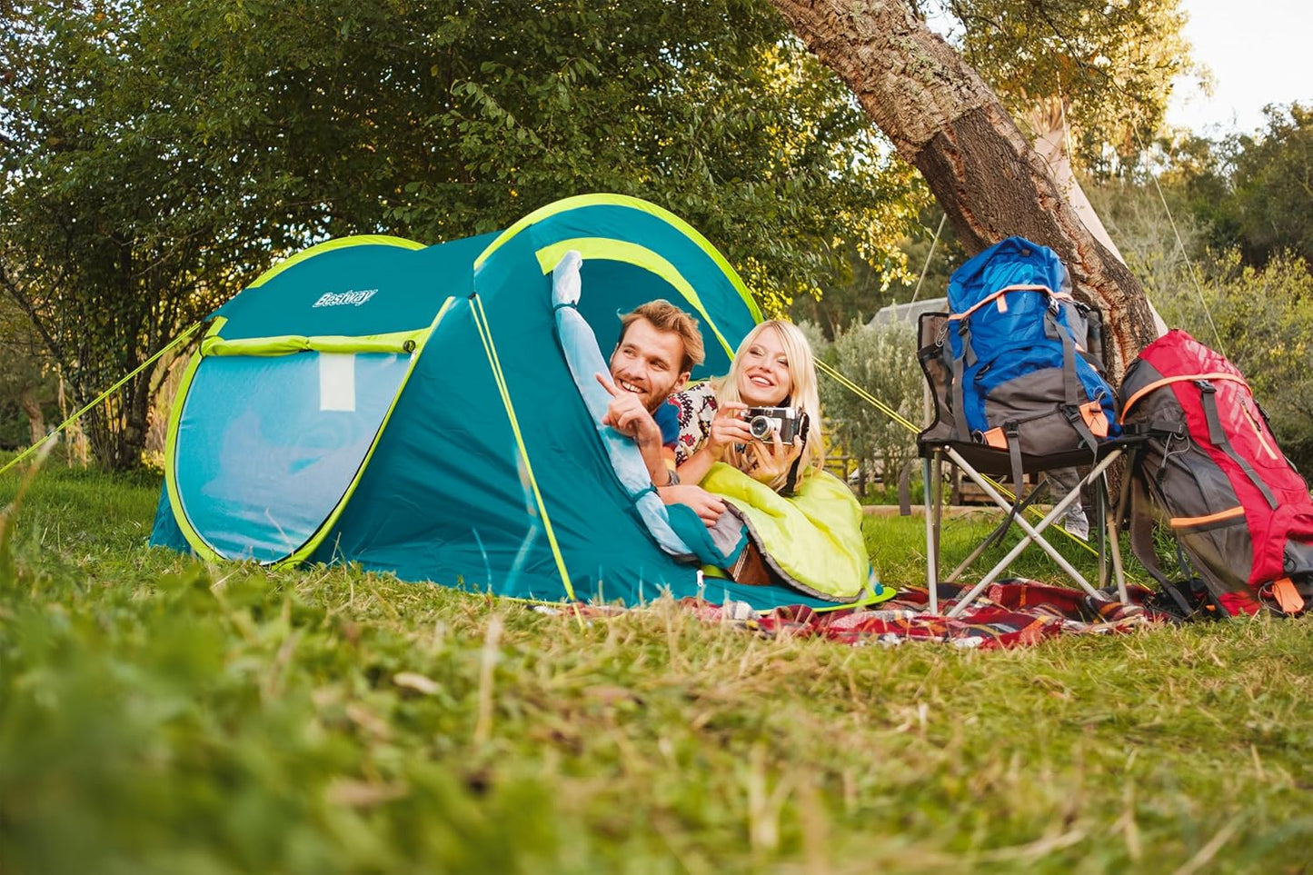 Bestway 3'lü Eko Kamp Seti: Cool Mount Çadır, Çift Kişilik Yatak ve Pratik Pompa